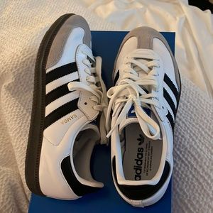 Adidas Sambas OG Women’s size 8, men’s size 7
